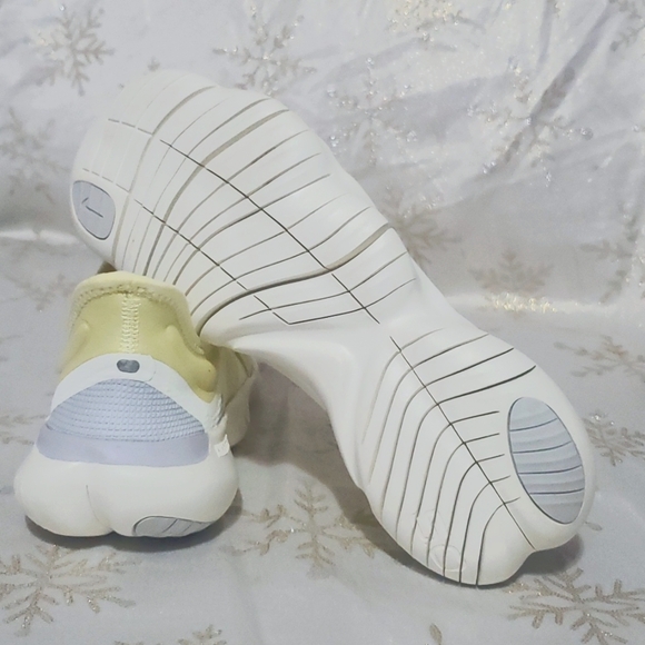 Womens NIKE Free Run 5.0 luminous Green - Picture 3 of 7